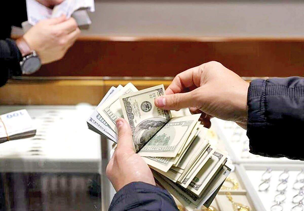 ریزش قیمت دلار در بازار آزاد یک روز قبل از مذاکرات