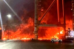 این بندر هیولا به خاطر تنش ها تعطیل شد!